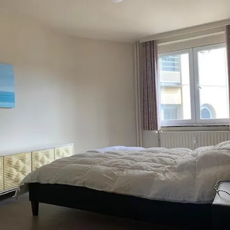 'marianne' - 2 Bedroom With Seaview *